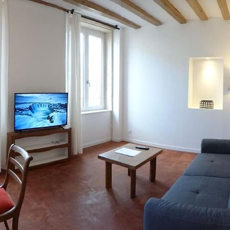 T2 Tout Equipe Au Beau Milieu Du Centre Historique Appartement Villefranche-sur-Saône Buitenkant foto