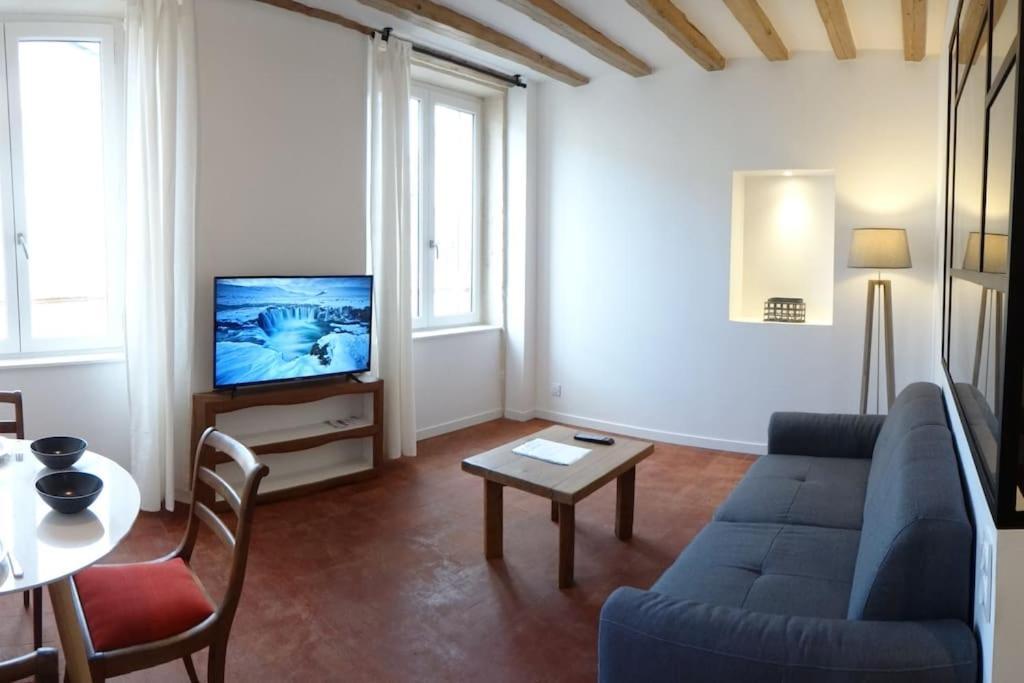 T2 Tout Equipe Au Beau Milieu Du Centre Historique Appartement Villefranche-sur-Saône Buitenkant foto