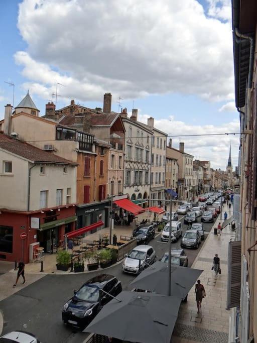 T2 Tout Equipe Au Beau Milieu Du Centre Historique Appartement Villefranche-sur-Saône Buitenkant foto